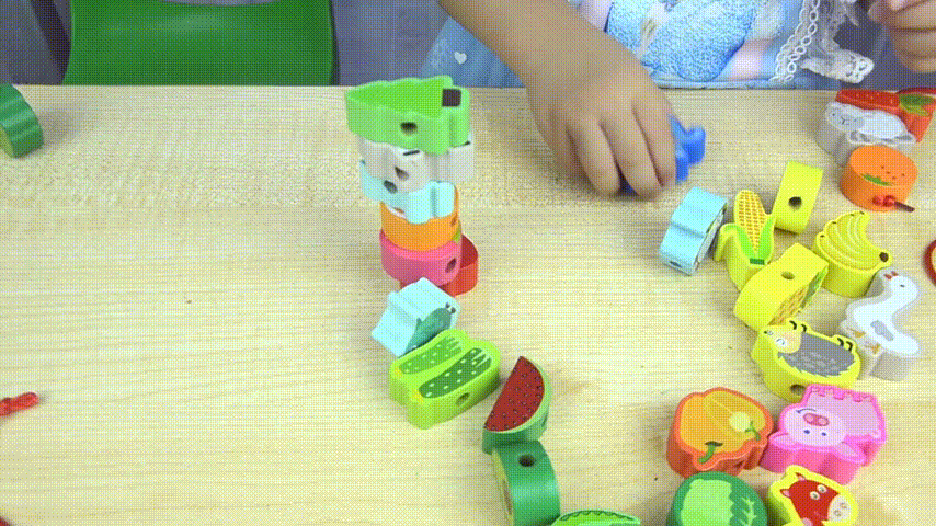 Izglītojošas mežģīņu krelles (iekļauta kastīte)-LV