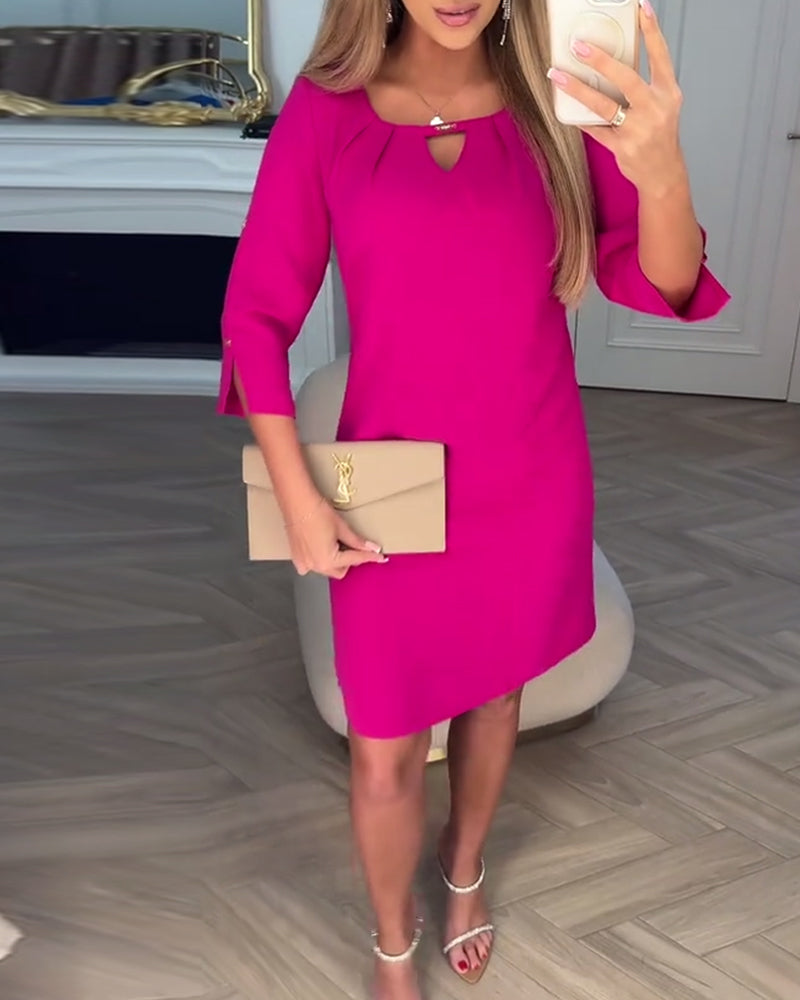 Eleganta, vienkrāsaina, vienkārša V veida kleita-LV