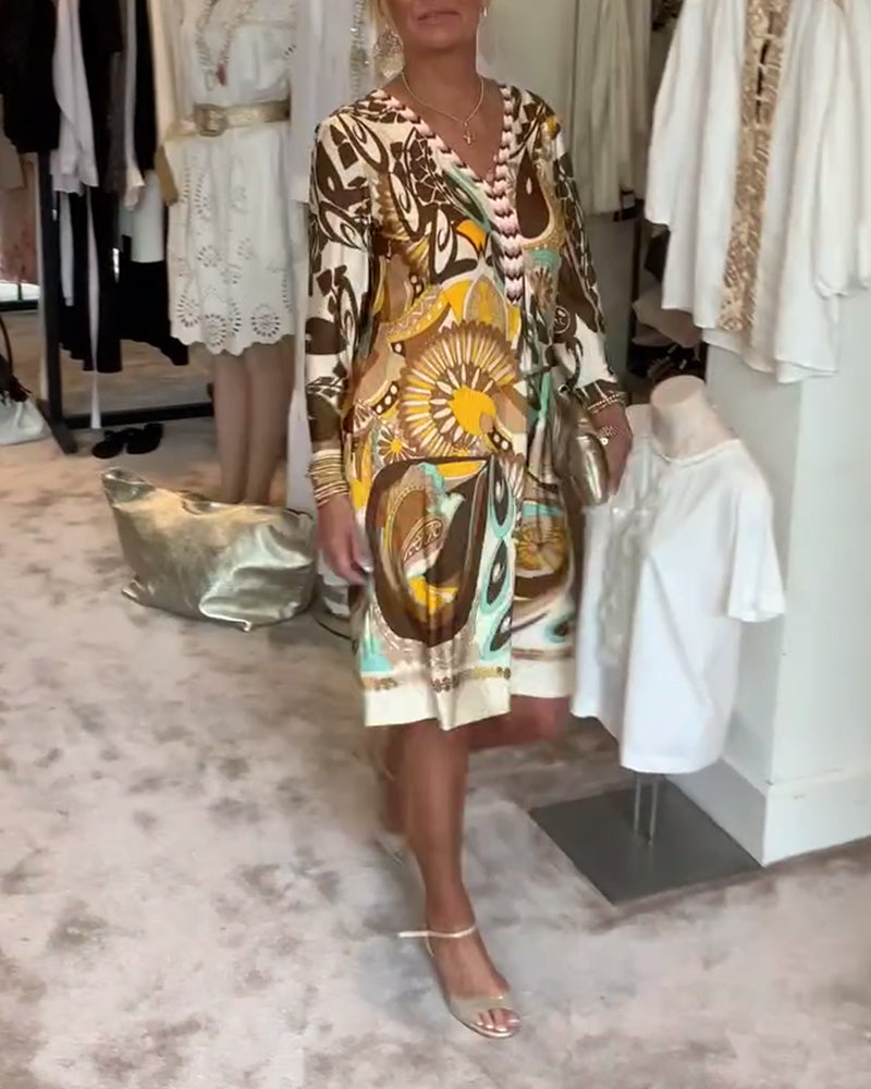 Ležerna obleka z V-izrezom in vintage potiskom-SI