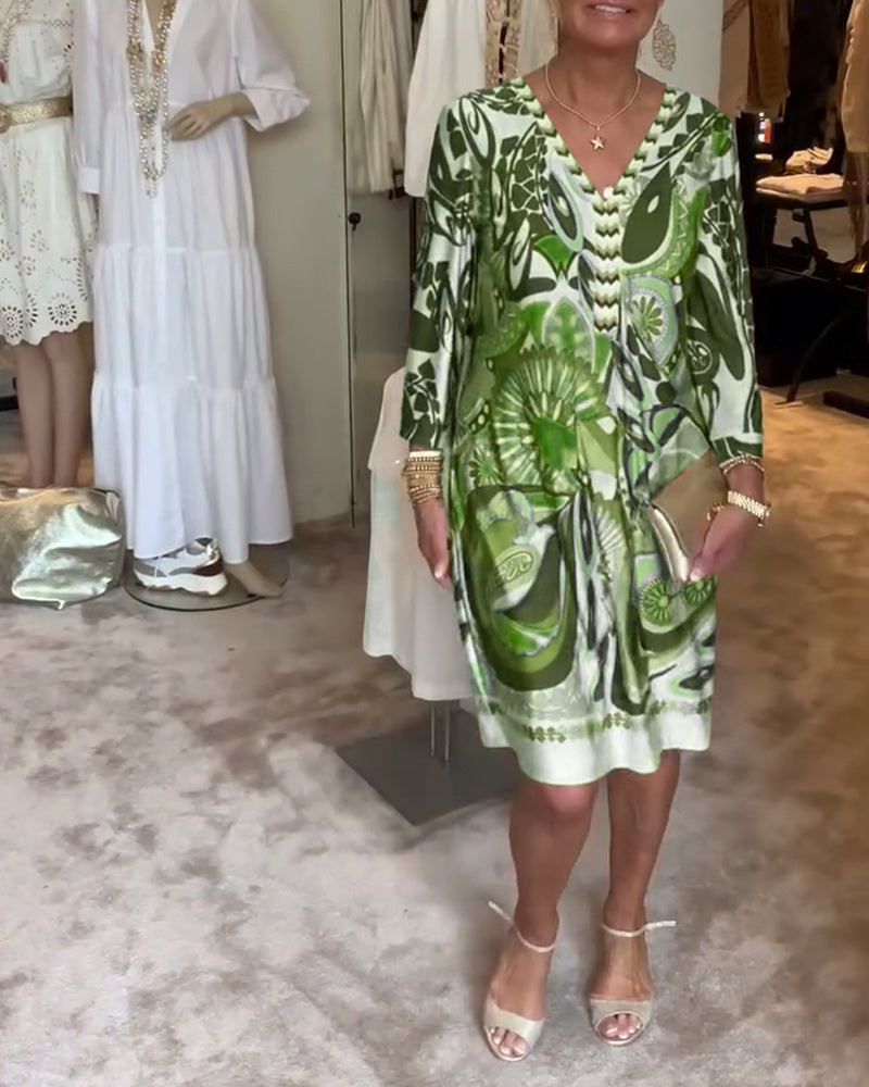 Ležerna obleka z V-izrezom in vintage potiskom-SI