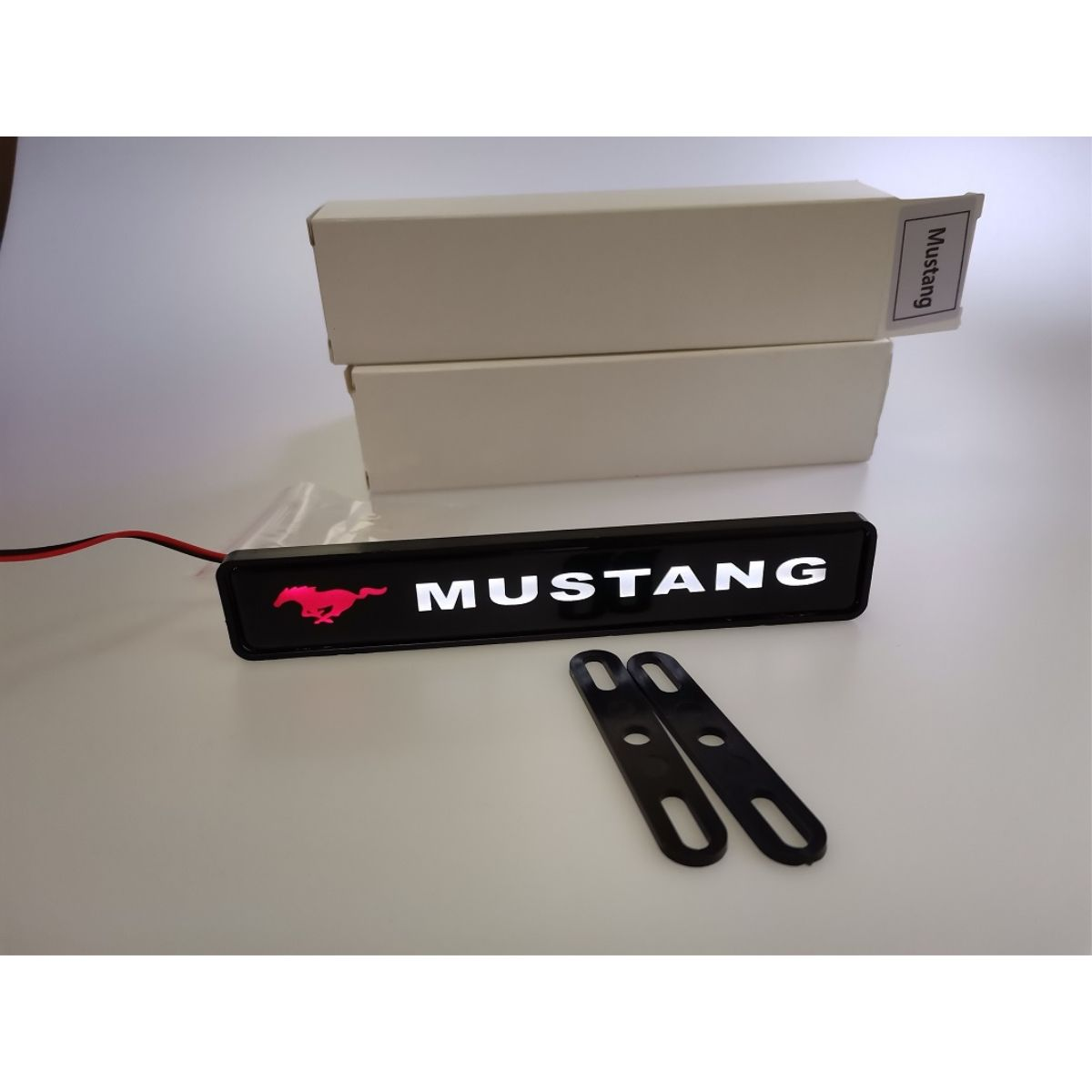 Venta caliente ✨50% de descuento ✨Lámpara LED elegante y atmosférica con logotipo para la parrilla central de su automóvil-ES