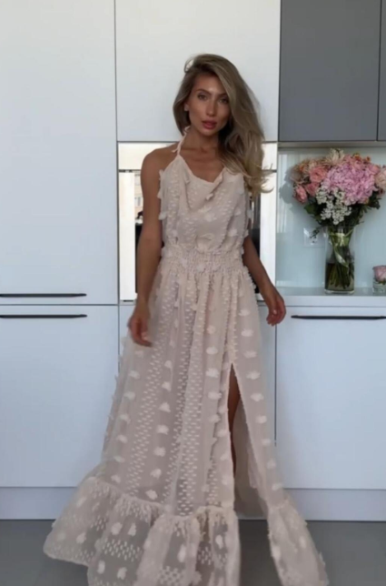 Vasarinė moteriška madinga suknelė su atvira nugara ir dideliu skeltuku-LT