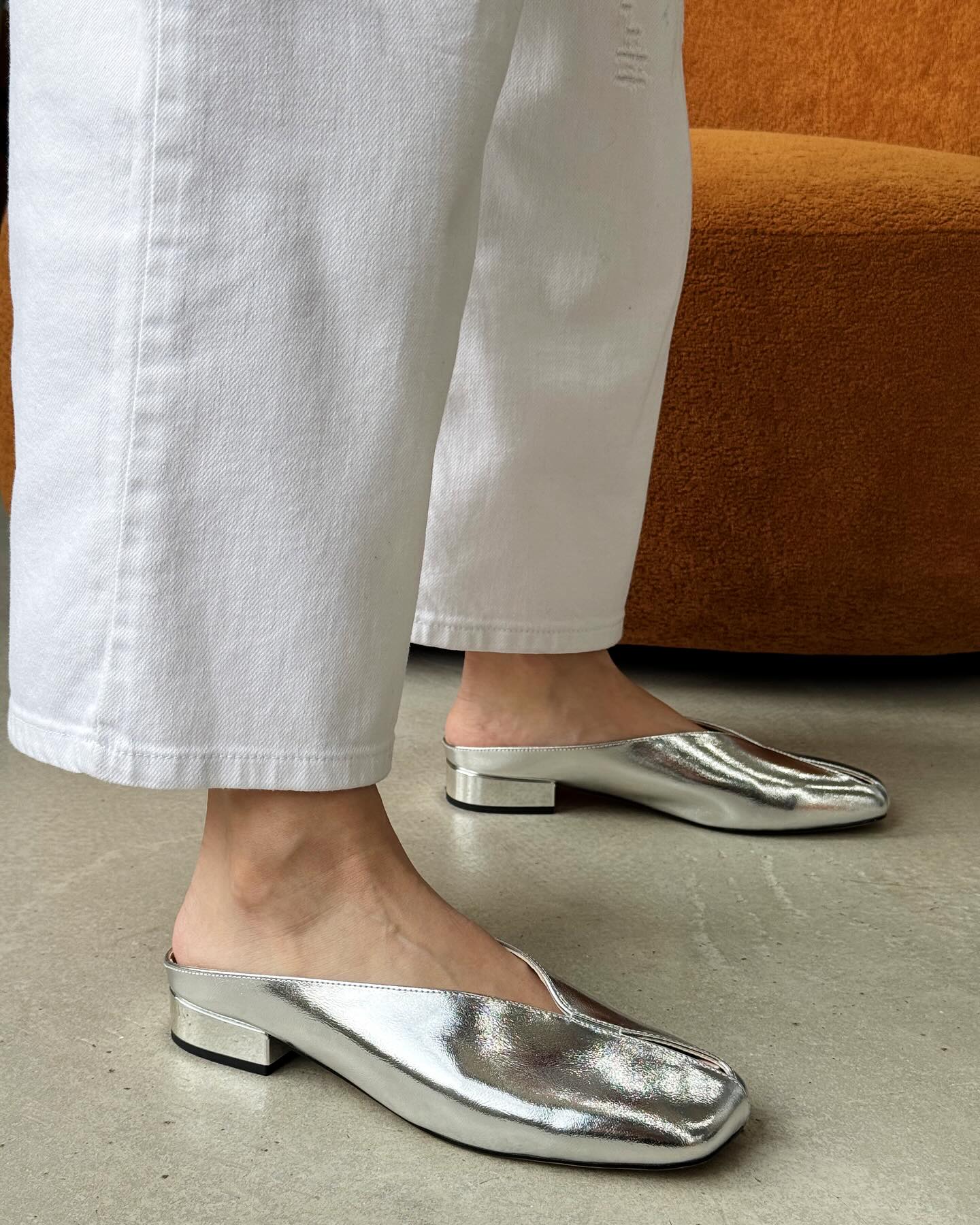 Vasarinės moteriškos basutės iš minkštos odos, kvėpuojančios ir patogios.-LT