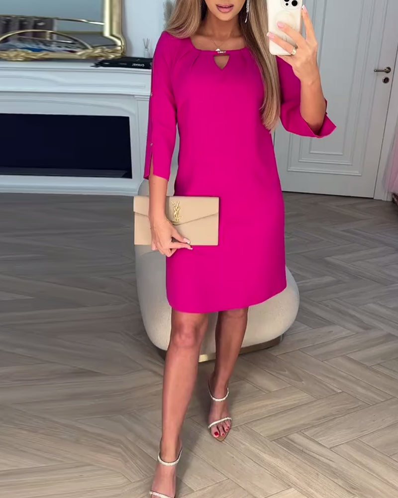 Eleganta, vienkrāsaina, vienkārša V veida kleita-LV