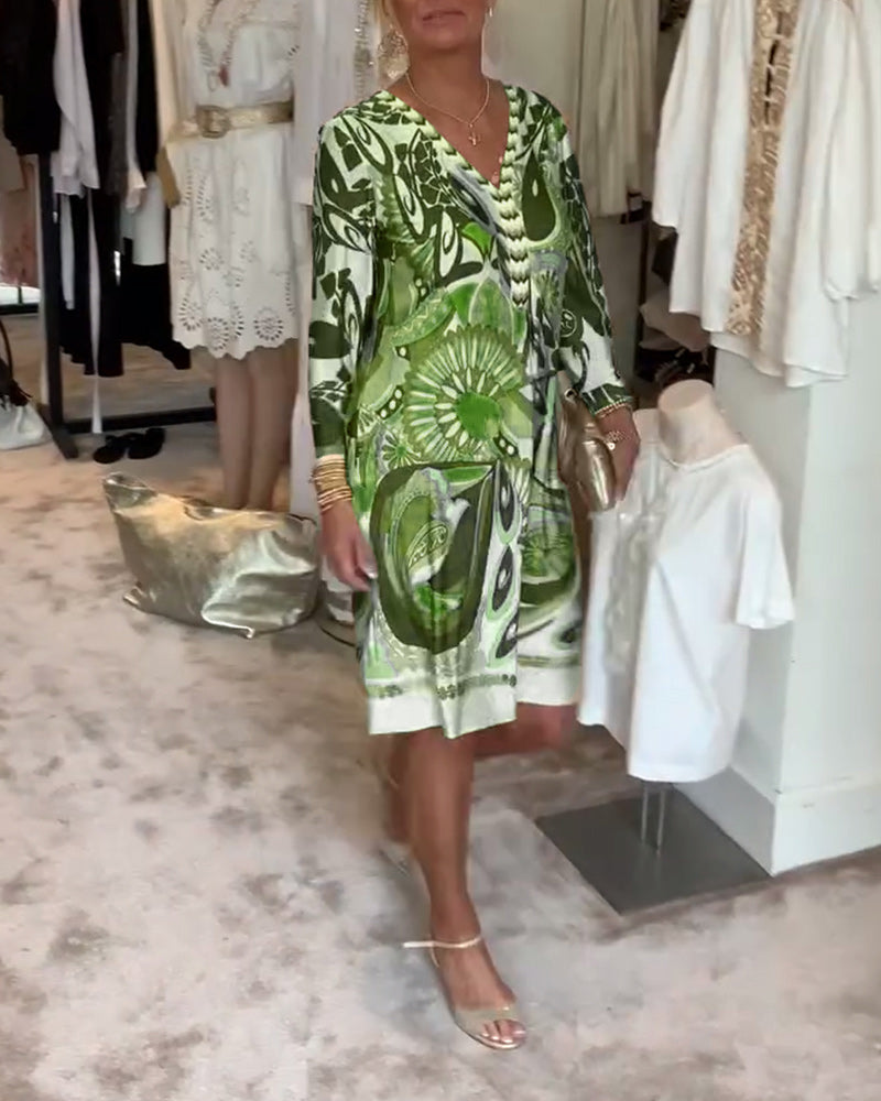 Ležerna obleka z V-izrezom in vintage potiskom-SI