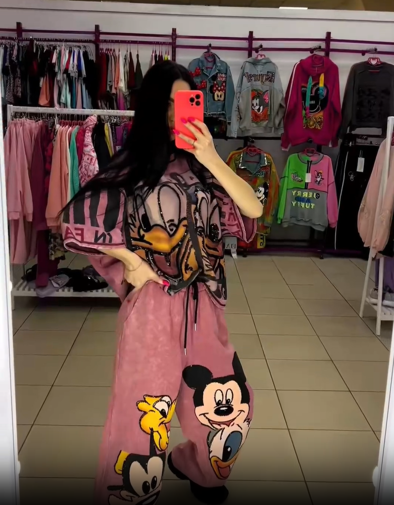 Conjunto de top y pantalón con temática de Donald Duck y Mickey Mouse-ES