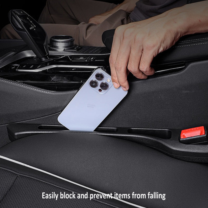 Čep, ki zatesni prostor med avtomobilskimi sedeži-SI