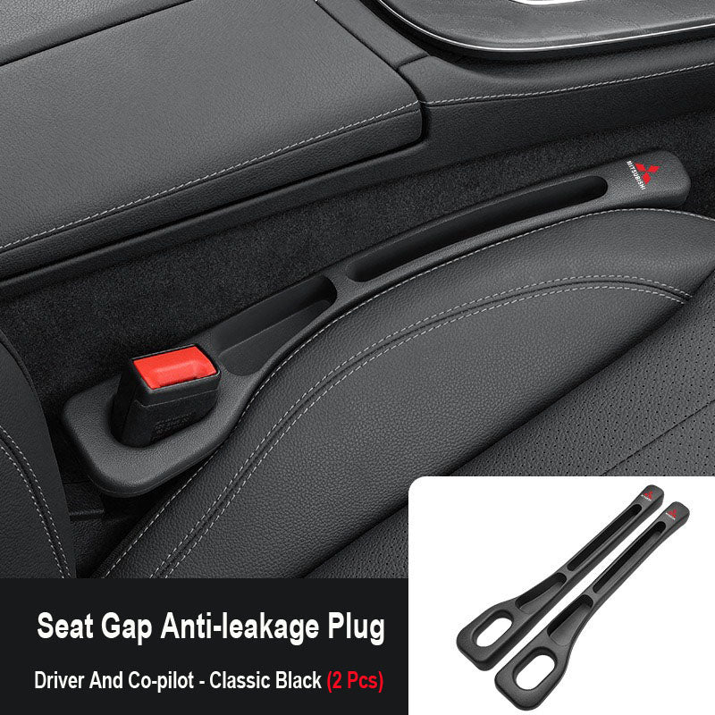 Čep, ki zatesni prostor med avtomobilskimi sedeži-SI