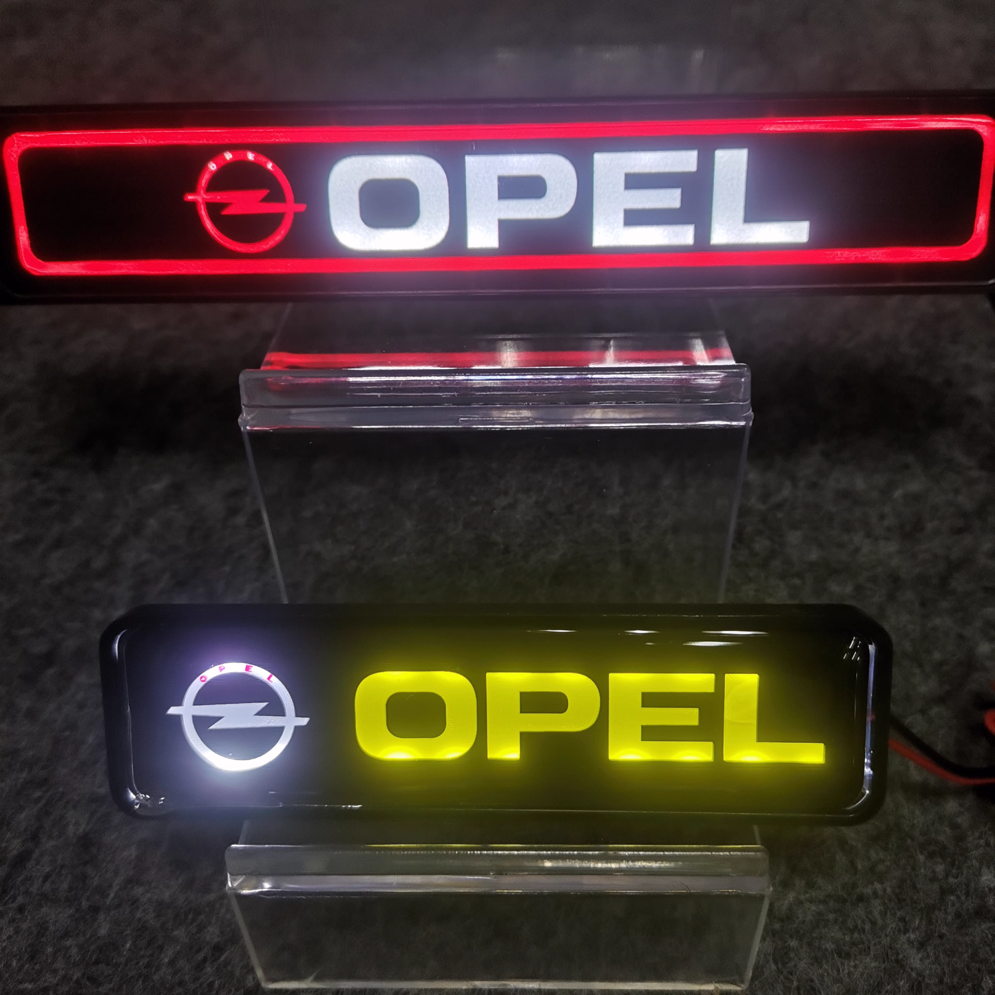 Venta caliente ✨50% de descuento ✨Lámpara LED elegante y atmosférica con logotipo para la parrilla central de su automóvil-ES