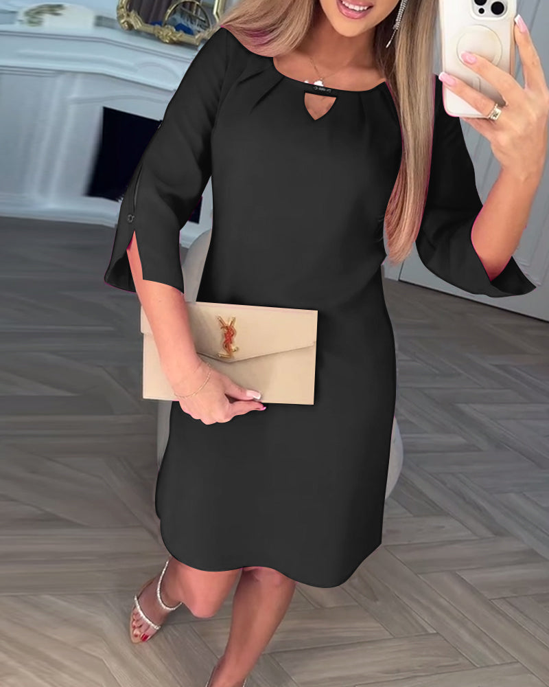 Eleganta, vienkrāsaina, vienkārša V veida kleita-LV