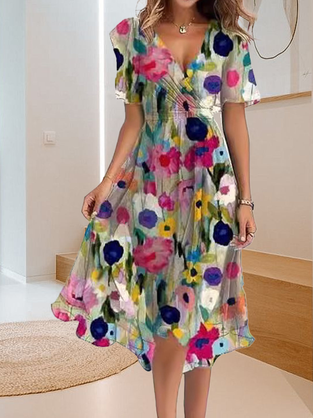 Jednostavna ležerna haljina s V-izrezom i printom-HR