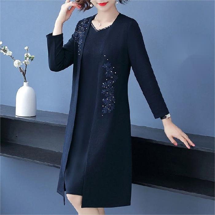 Elegante conjunto de dos piezas para mujer con chaqueta y vestido.-ES