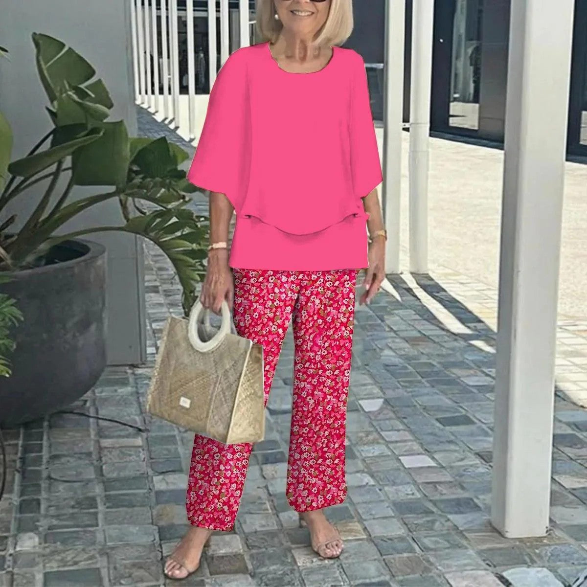 Conjunto de pantalón estampado de manga corta y cuello redondo casual para mujer-ES