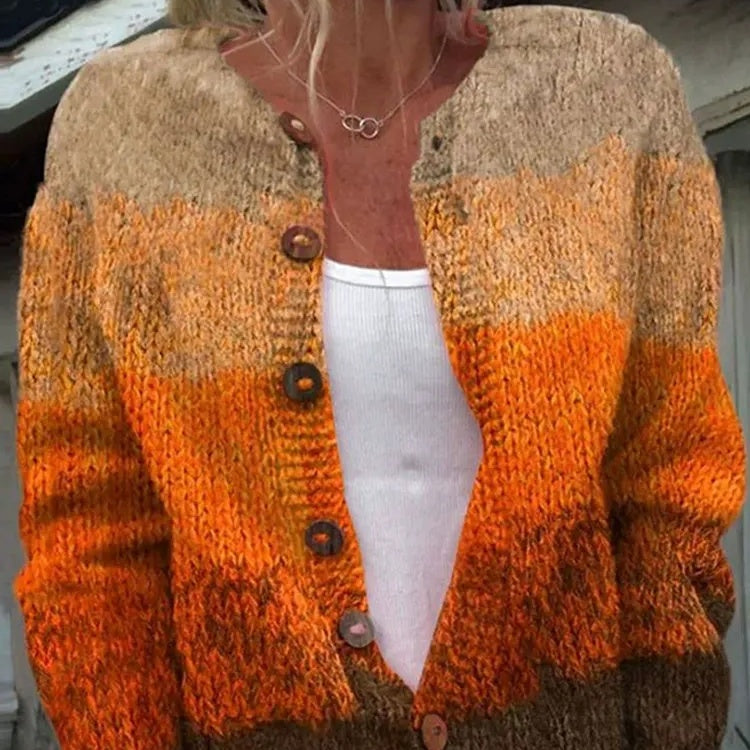 Abrigos de mujer con estampado, cierre de botones.-ES