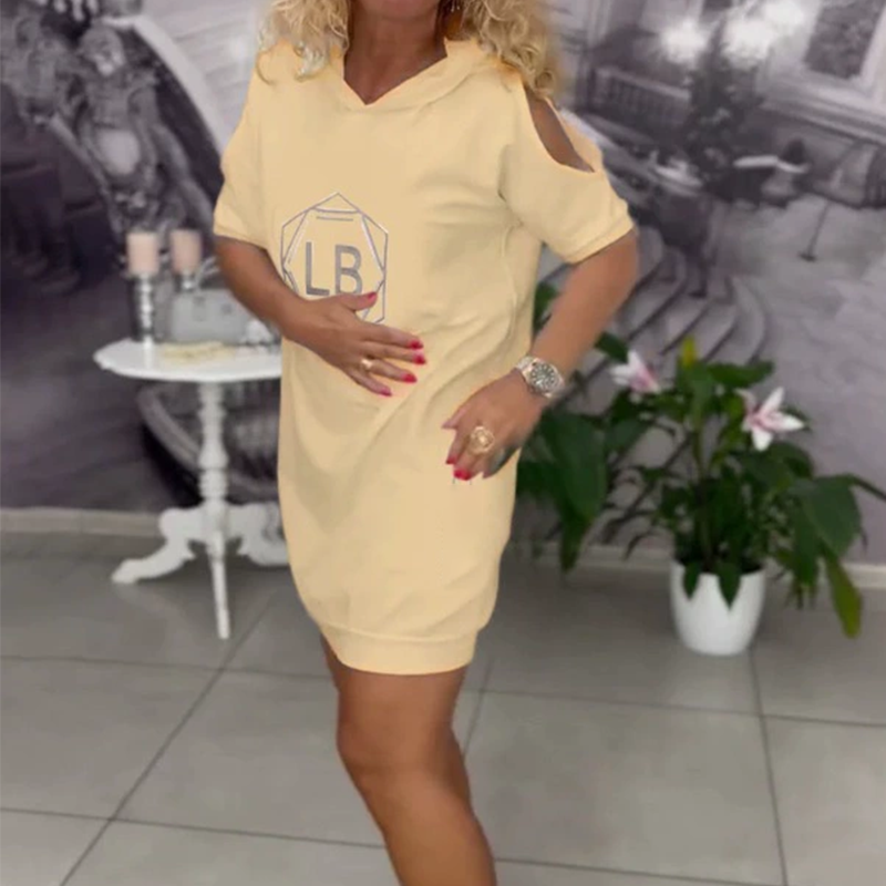 Prevelik pulover s potiskom črk-SI