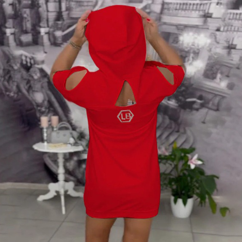 Prevelik pulover s potiskom črk-SI