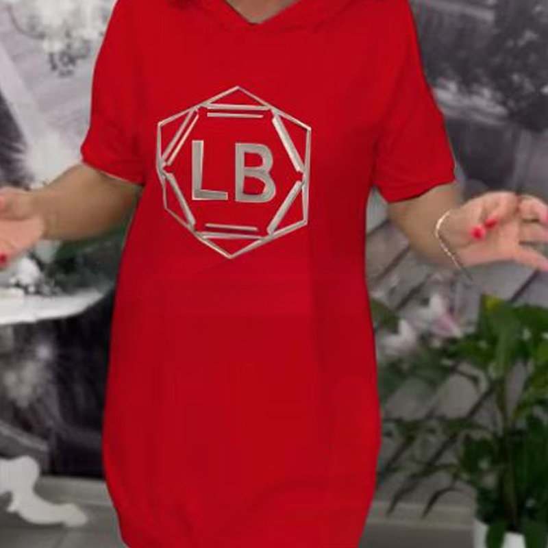 Prevelik pulover s potiskom črk-SI