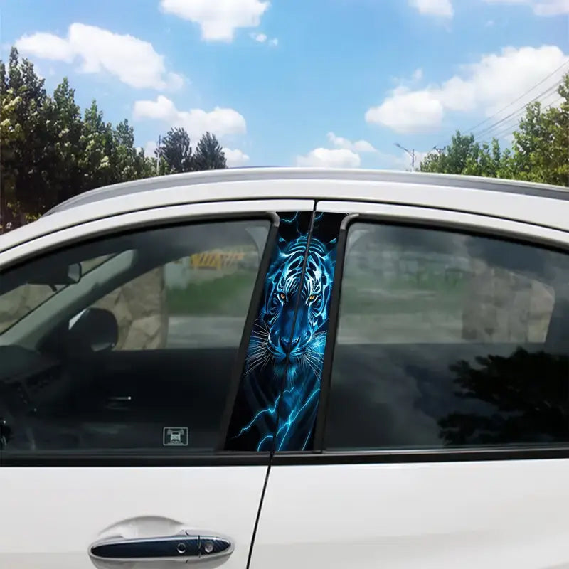 Un juego de pegatinas decorativas para los pilares B de tu coche-ES